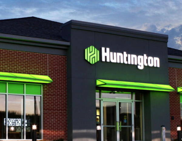 Huntington Bank Log: Balance of $13,800